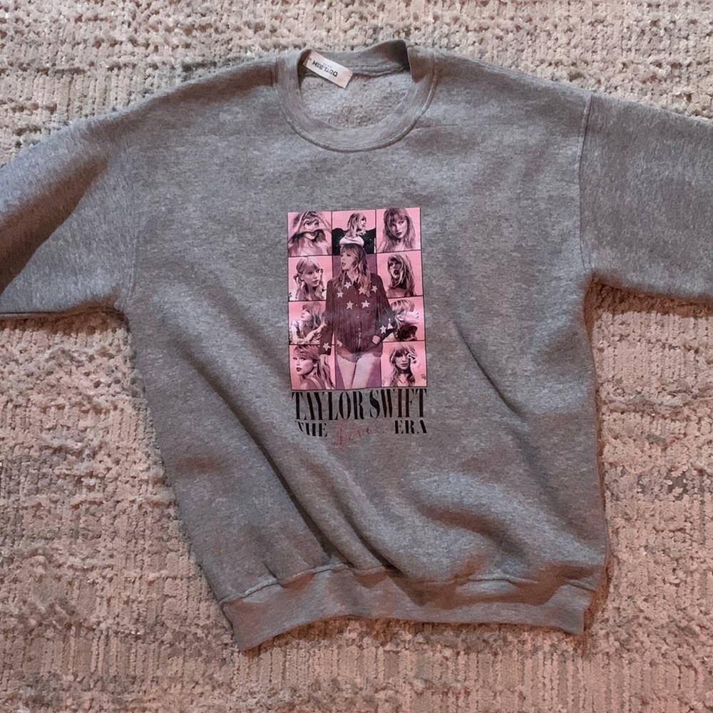 Taylor swift sweatshirt